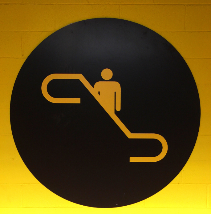 yellow-sign-of-escaleror-2024-11-28-11-35-04-utc